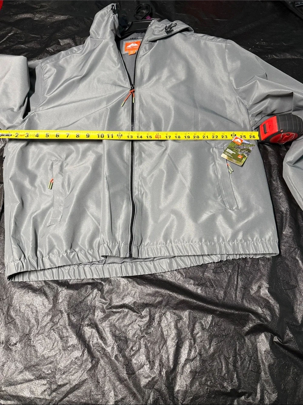 Ozark Trail men’s windbreaker jacket